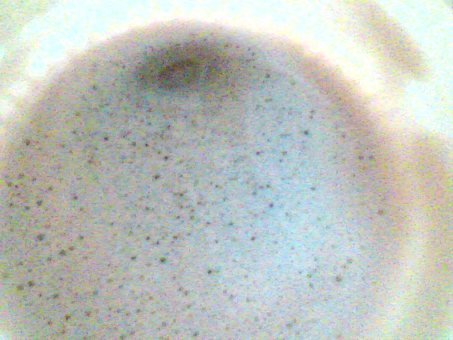 Trou noir dans tasse inversée